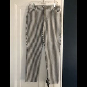 Gap, Size 10, Signature Skinny Ankle Pant